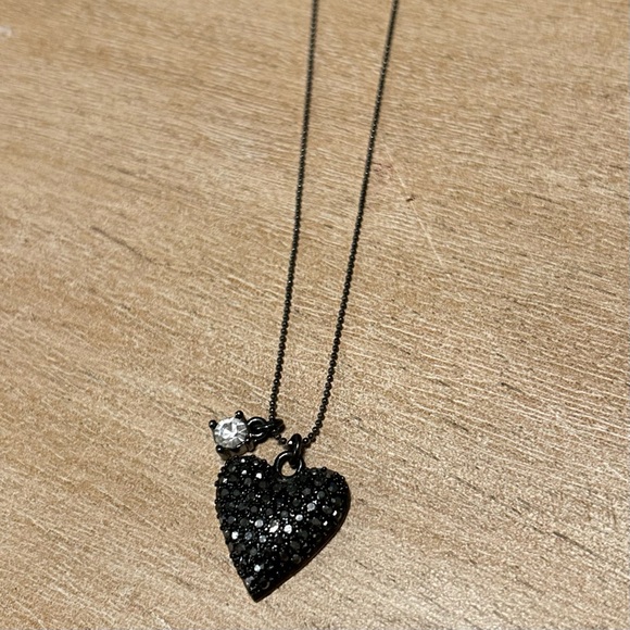 Betsey Johnson Black Heart Necklace - Picture 4 of 4